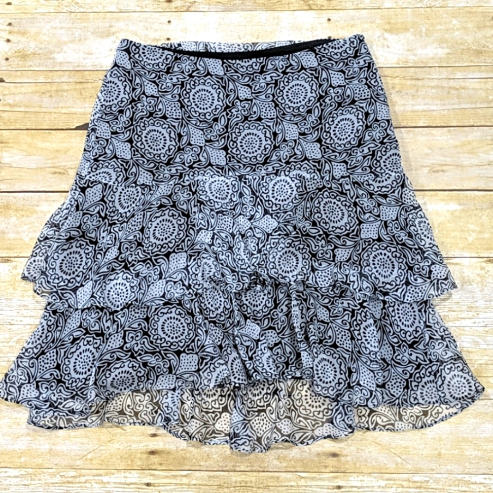 White House Black Market Flowy Silk Skirt Size 6